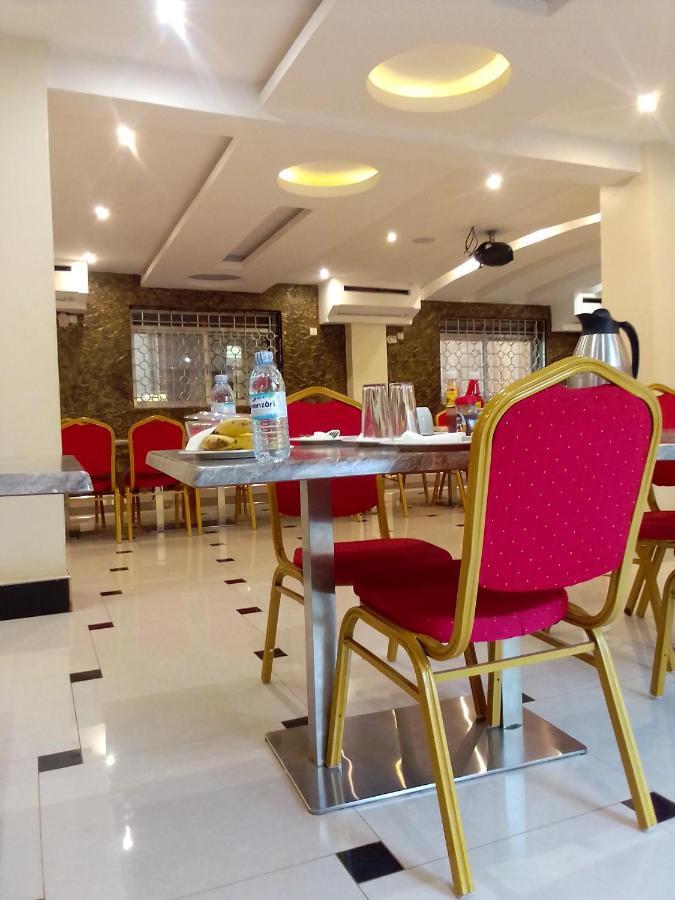 Royal Park Hotel Jinja Kültér fotó