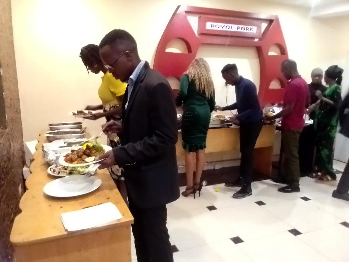 Royal Park Hotel Jinja Kültér fotó