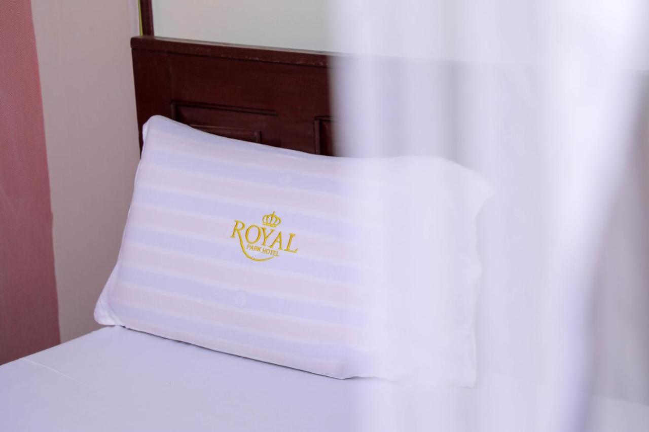 Royal Park Hotel Jinja Kültér fotó