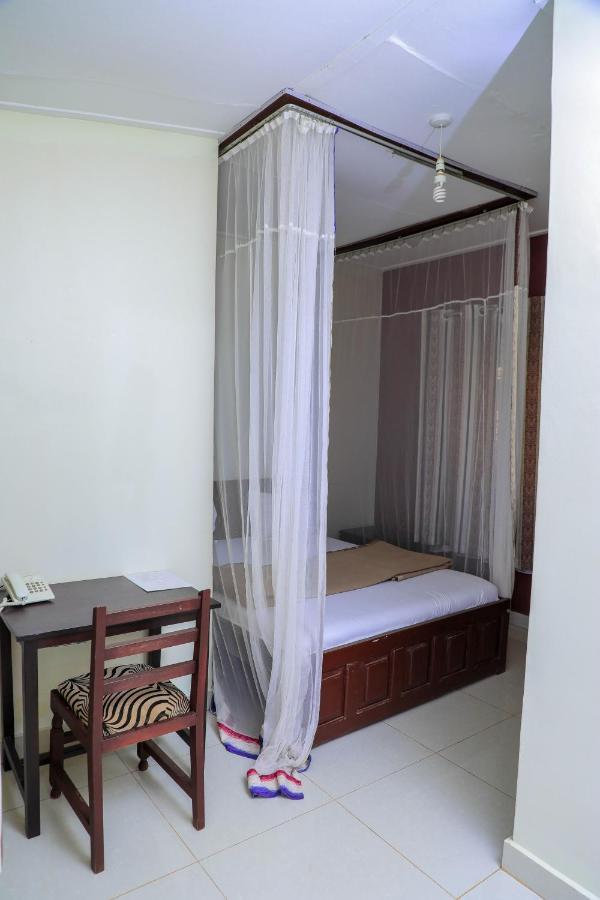 Royal Park Hotel Jinja Kültér fotó