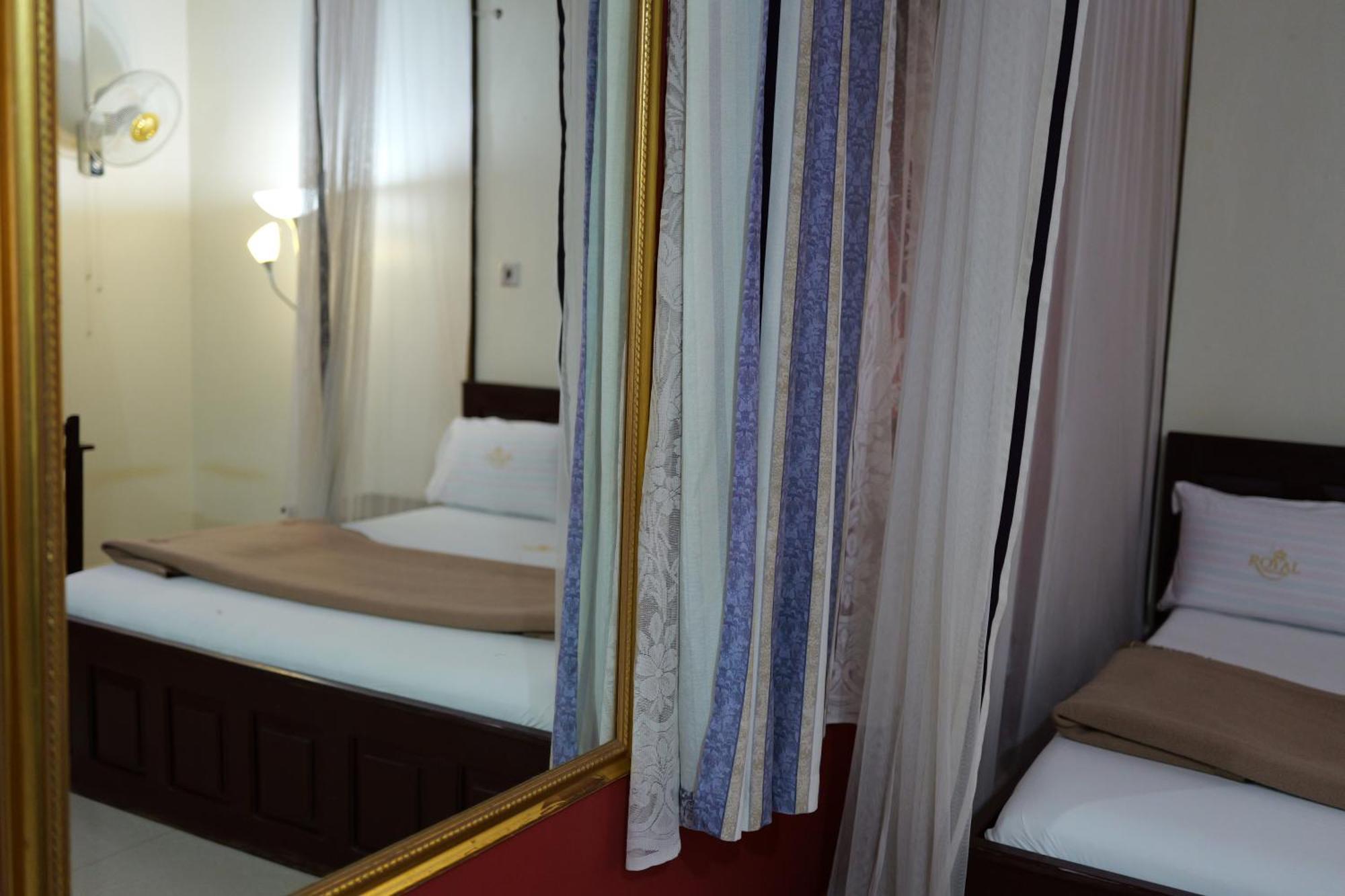 Royal Park Hotel Jinja Kültér fotó